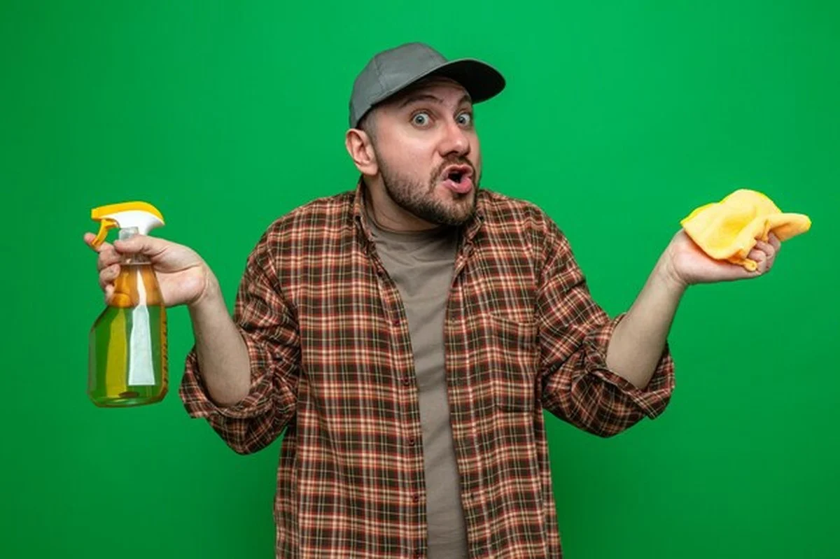 Tato běžná kuchyňská ingredience čistí vodní kámen lépe než drahá chemie
