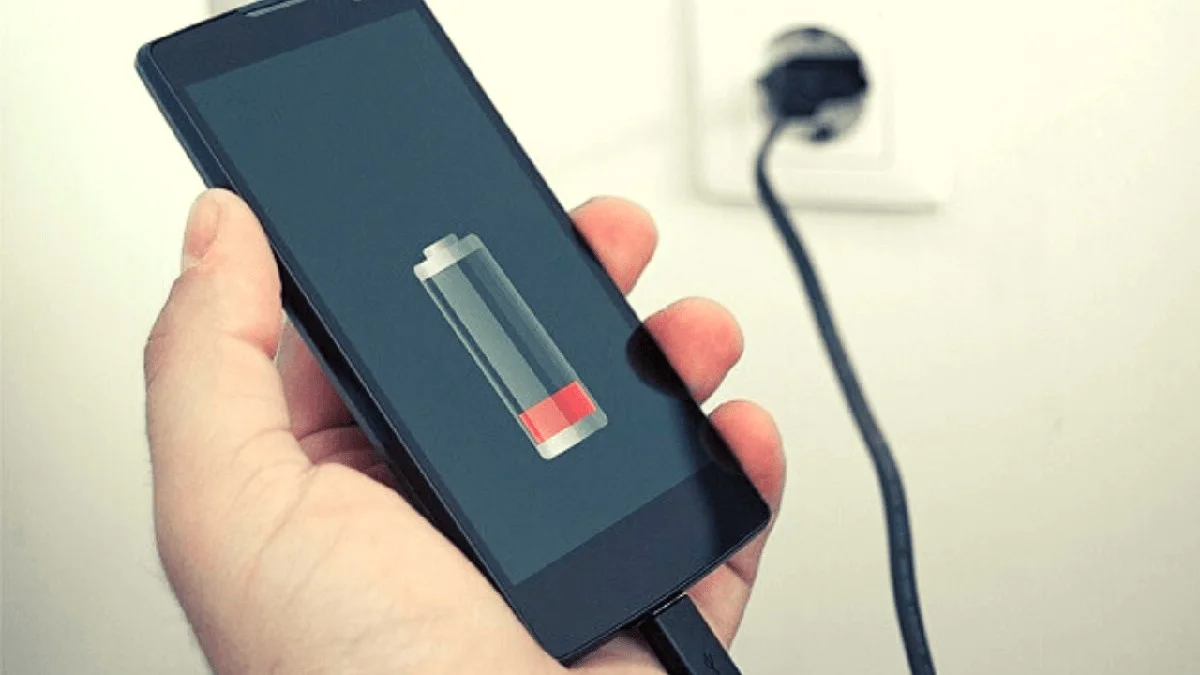 Proč mají USB konektory ty čtvercové otvory? Geniální inženýrství za tím. - image 2