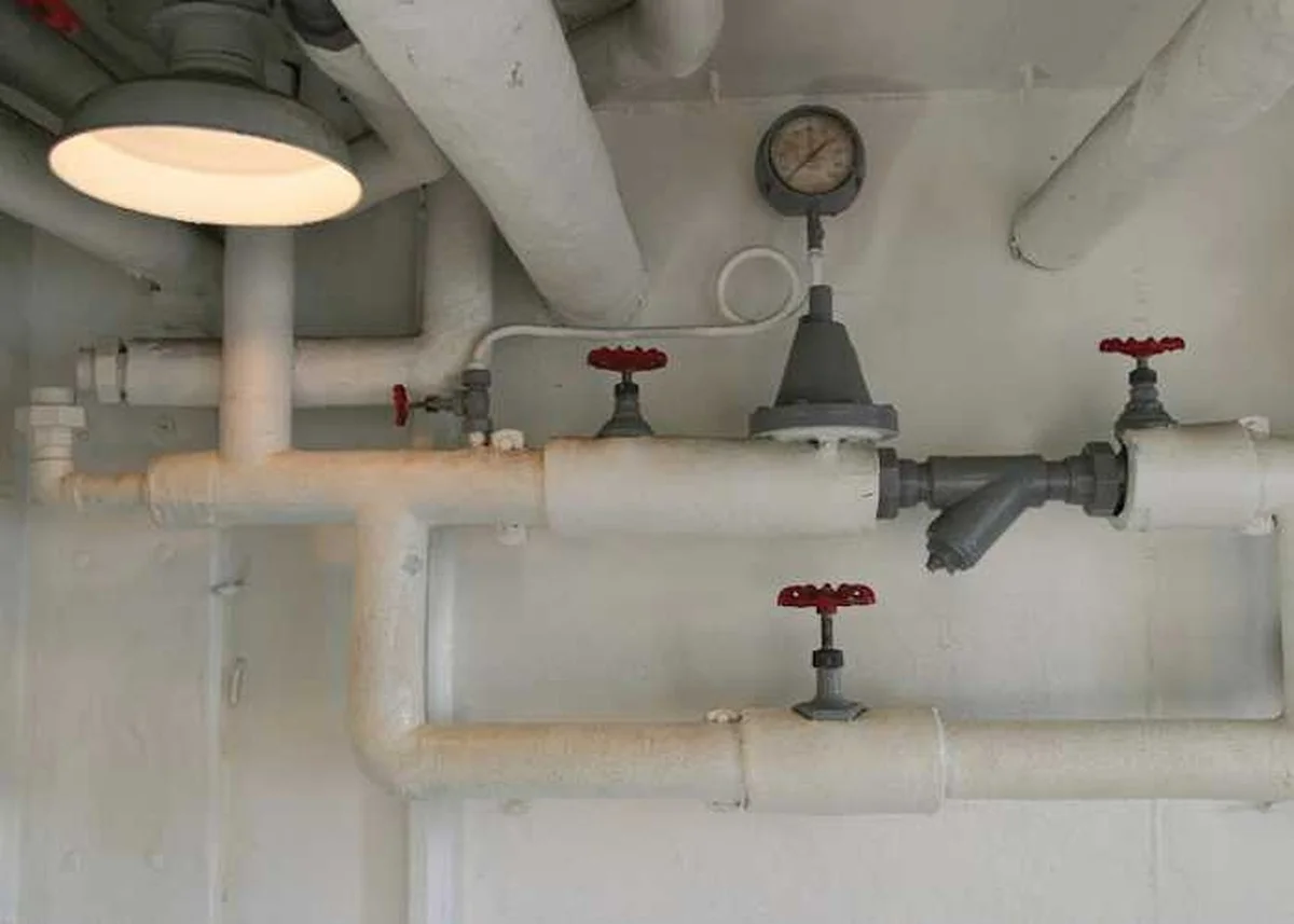 Instalatéři vás prosí: Nikdy nelijte tento olej do odpadu. - image 2
